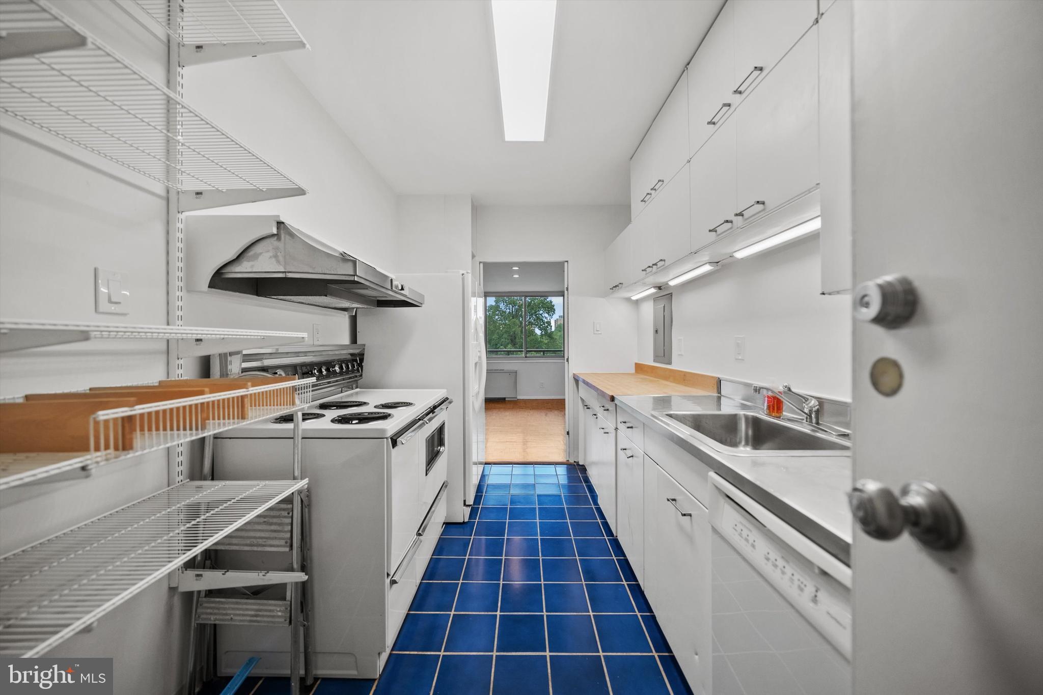 3900 Watson Place Northwest, Unit 3FA Washington, DC 20016 - Photo 6 of 16 Kitchen