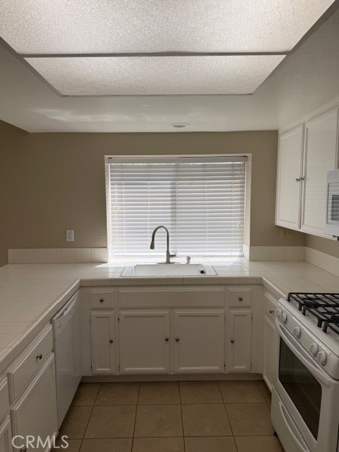 40198 Tanager Circle Temecula, CA 92591 - Photo 5 of 21