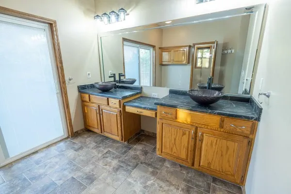 $1,100,000 | 18200 East 191st Street, Pleasant Hill, MO 64080