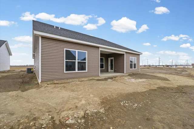 $399,900 | 3902 Bay Circle, Champaign, IL 61822