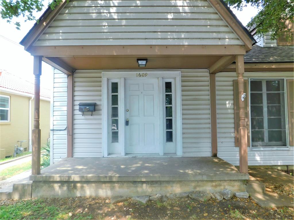 1609 North Locust Street Denton, TX 76201 - Photo 3 of 18 Gallery Image 3