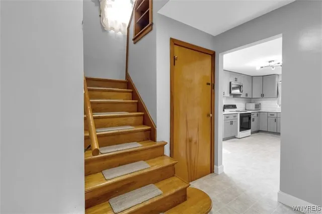 $2,100 | 2665 Harlem Road, Cheektowaga, NY 14225