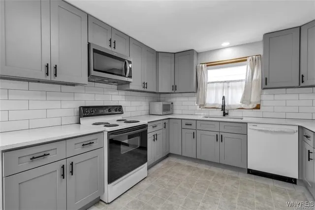 $2,100 | 2665 Harlem Road, Cheektowaga, NY 14225