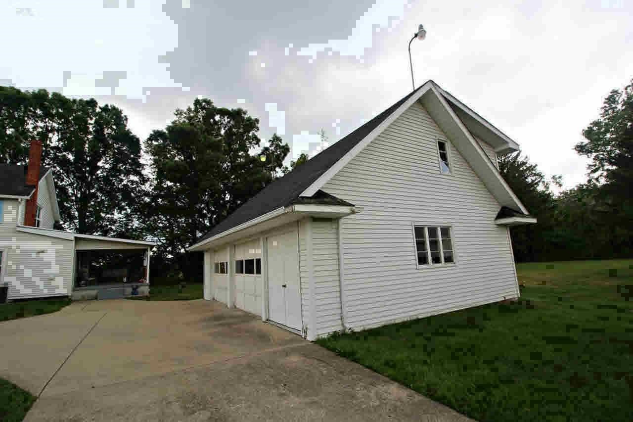 7139 Johnson Road Flushing, MI 48433 - Photo 11 of 31 21362999-10.JPG