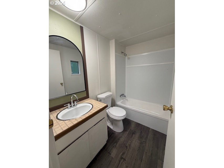 37600 Sunset Street, Unit 26 Sandy, OR 97055 - Photo 13 of 28 Bathroom