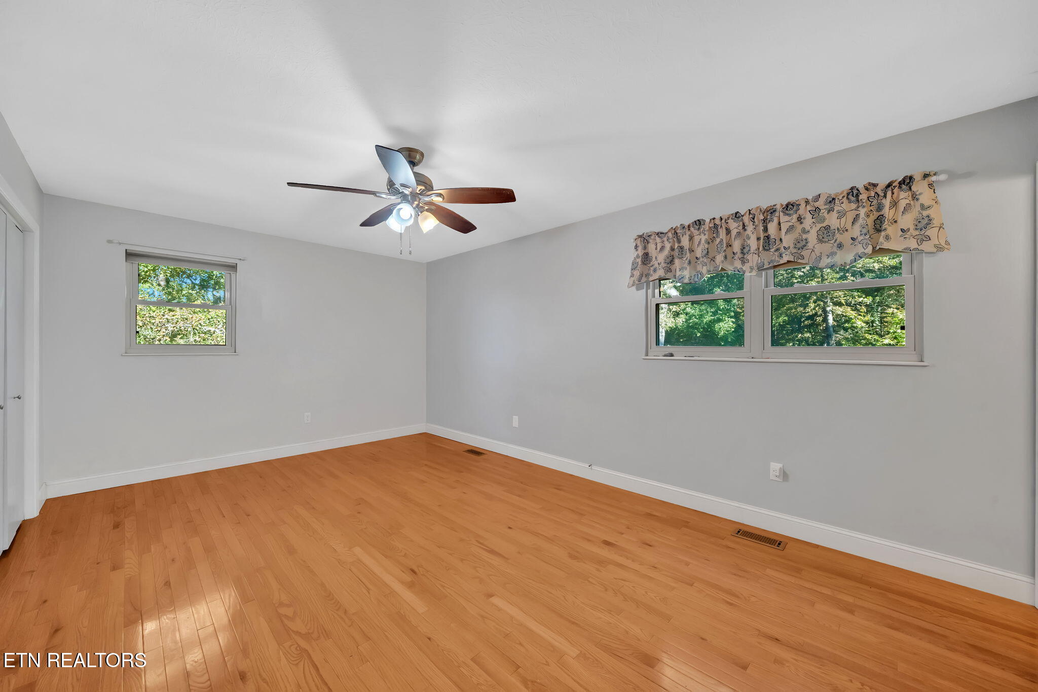 947 Lawnville Road Kingston, TN 37763 - Photo 13 of 43 6-web-or-mls-DSC07202