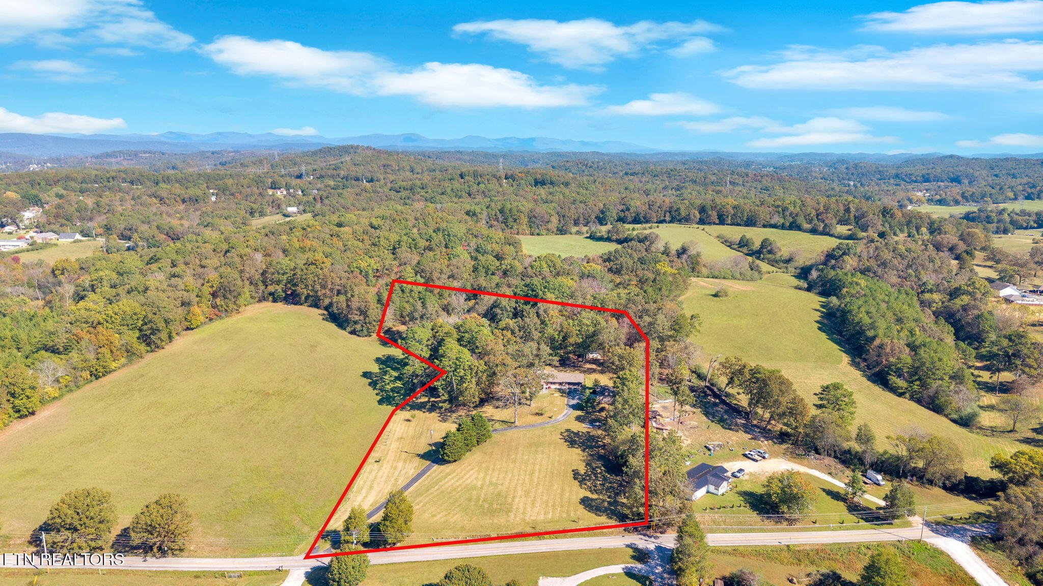 947 Lawnville Road Kingston, TN 37763 - Photo 37 of 43 43-web-or-mls-DJI_20251013114641_0128_D