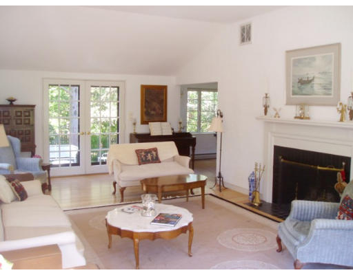 71 Upland Road Brookline, MA 02445 - Photo 3 of 11 Gallery Image 3