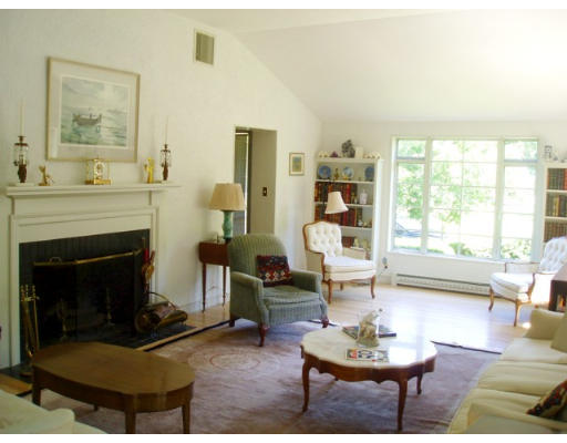 71 Upland Road Brookline, MA 02445 - Photo 4 of 11 Gallery Image 4