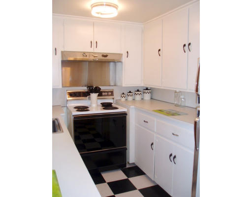 71 Upland Road Brookline, MA 02445 - Photo 6 of 11 Gallery Image 6