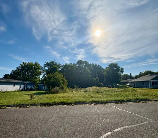 $69,900 | 305 12th Street Southwest, Little Falls, MN 56345