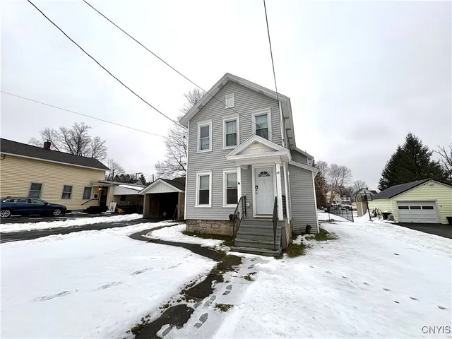 $229,900 | 48 Augustus Street, Auburn, NY 13021