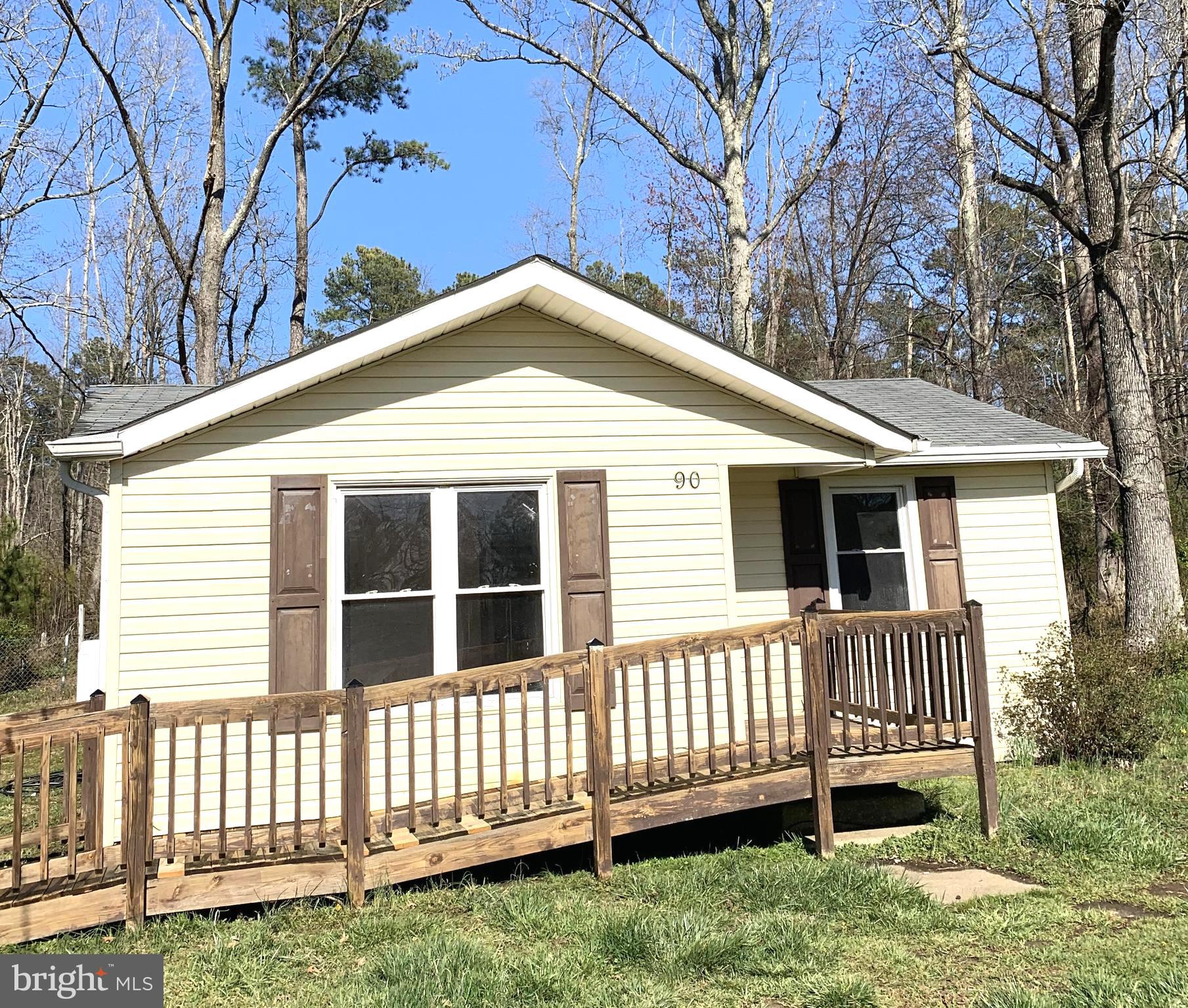 90 Charles Way Colonial Beach, VA 22443 - Photo 2 of 8