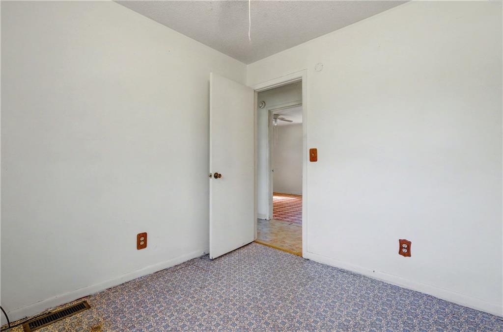 1408 Prospect Road Chickamauga, GA 30707 - Photo 20 of 27 a view of an empty room