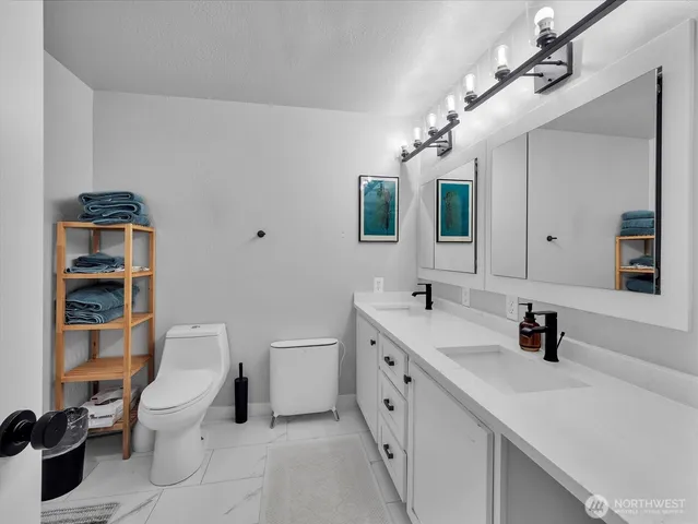 a view of walk in closet