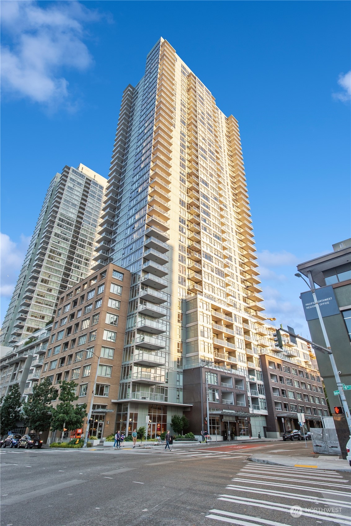 583 Battery Street, Unit 506N Seattle, WA 98121 - Photo 35 of 36 a front view of a building