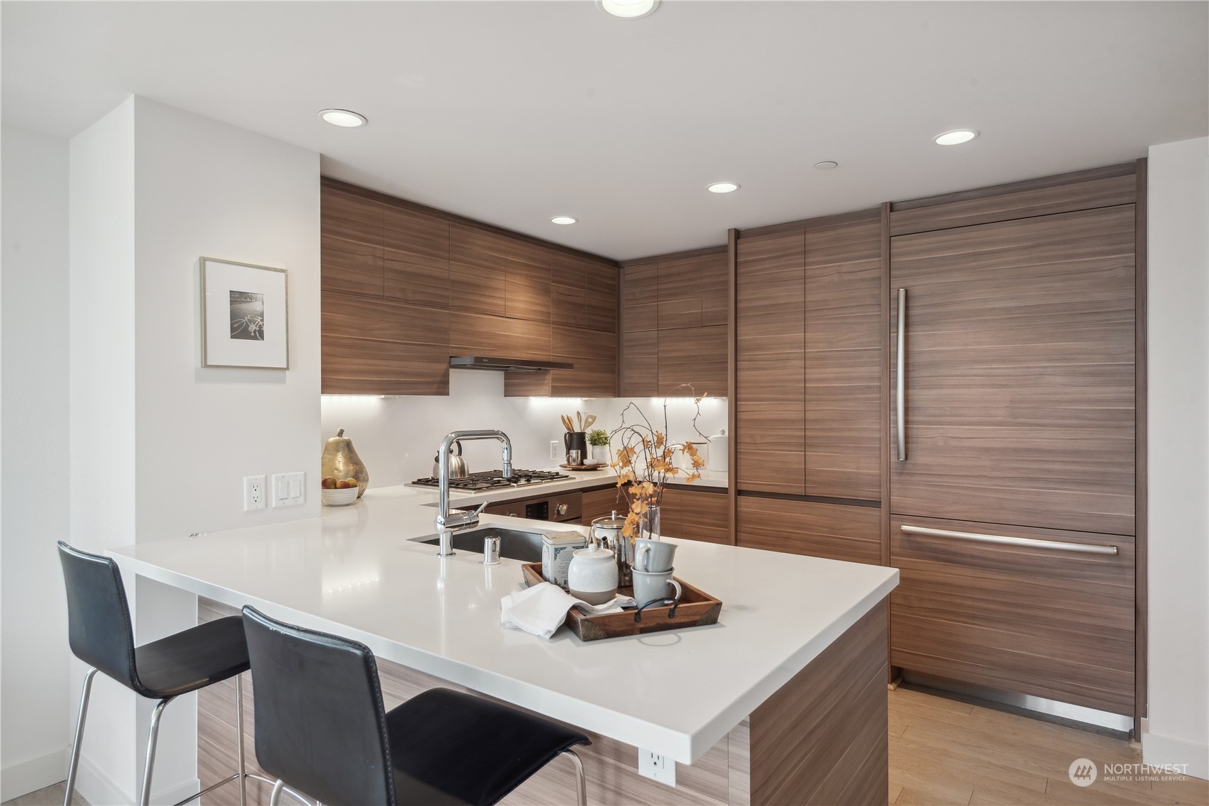 583 Battery Street, Unit 506N Seattle, WA 98121 - Photo 4 of 36