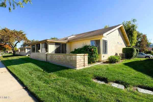$559,900 | 24121 Village 24, Camarillo, CA 93012