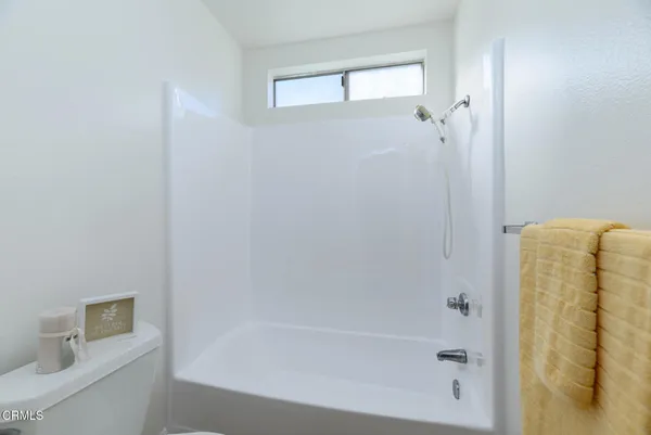 $559,900 | 24121 Village 24, Camarillo, CA 93012