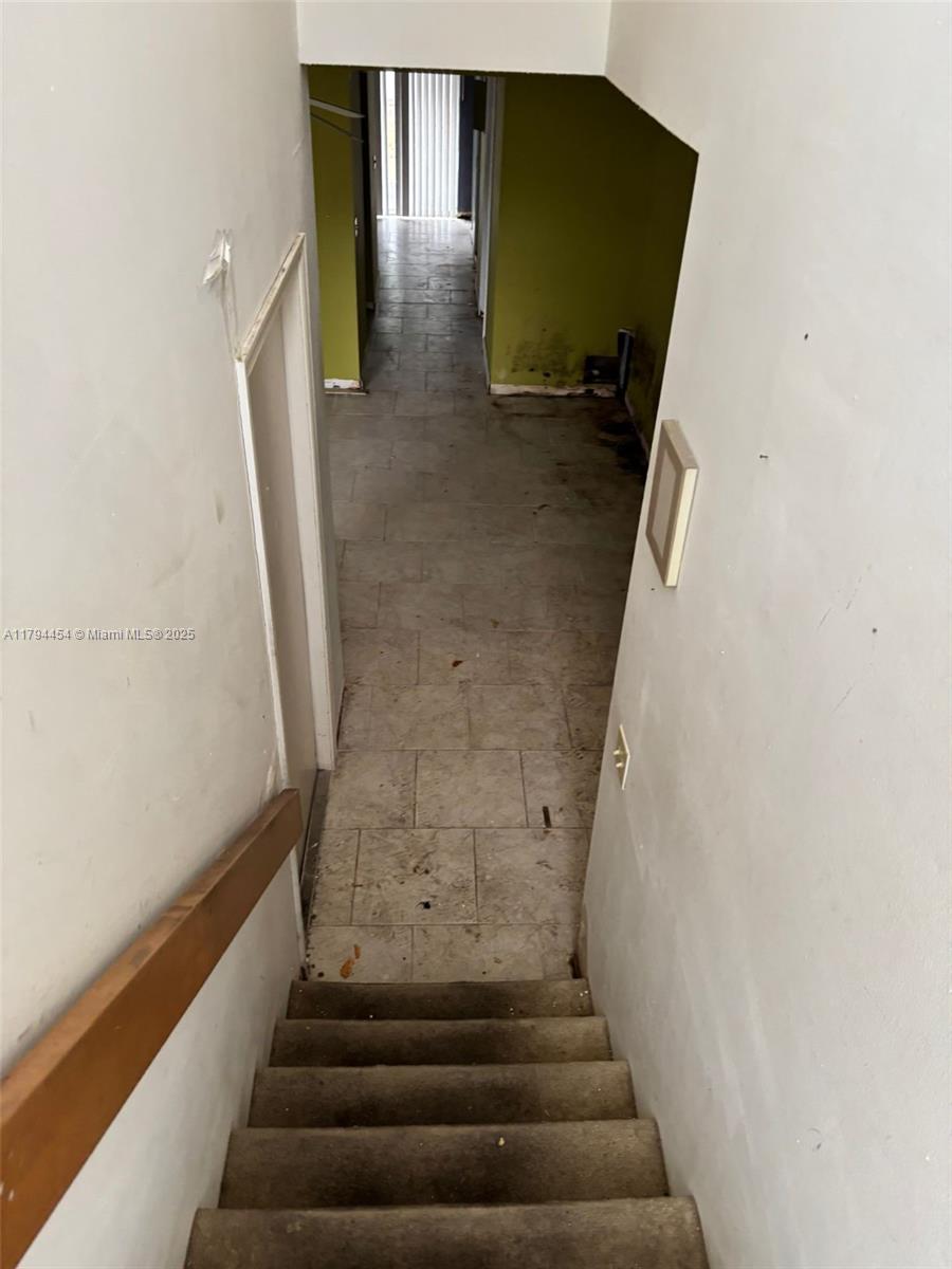 5040 Elmhurst Road, Unit A West Palm Beach, FL 33417 - Photo 9 of 12 a view of entryway