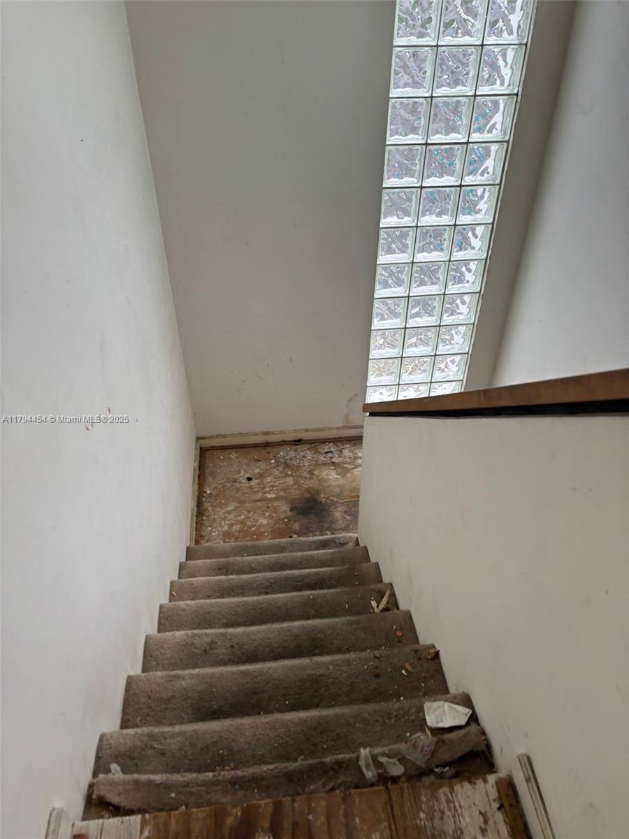 5040 Elmhurst Road, Unit A West Palm Beach, FL 33417 - Photo 10 of 12 a view of entryway