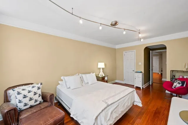 $689,000 | 9437 Shore Road, Unit 1A | Bay Ridge