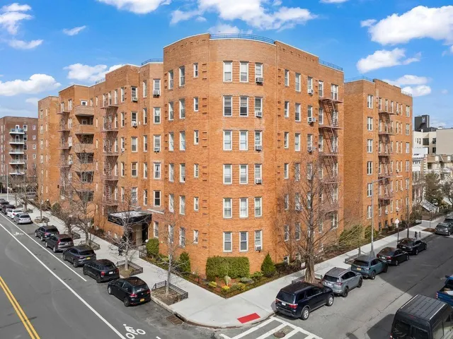 $689,000 | 9437 Shore Road, Unit 1A | Bay Ridge