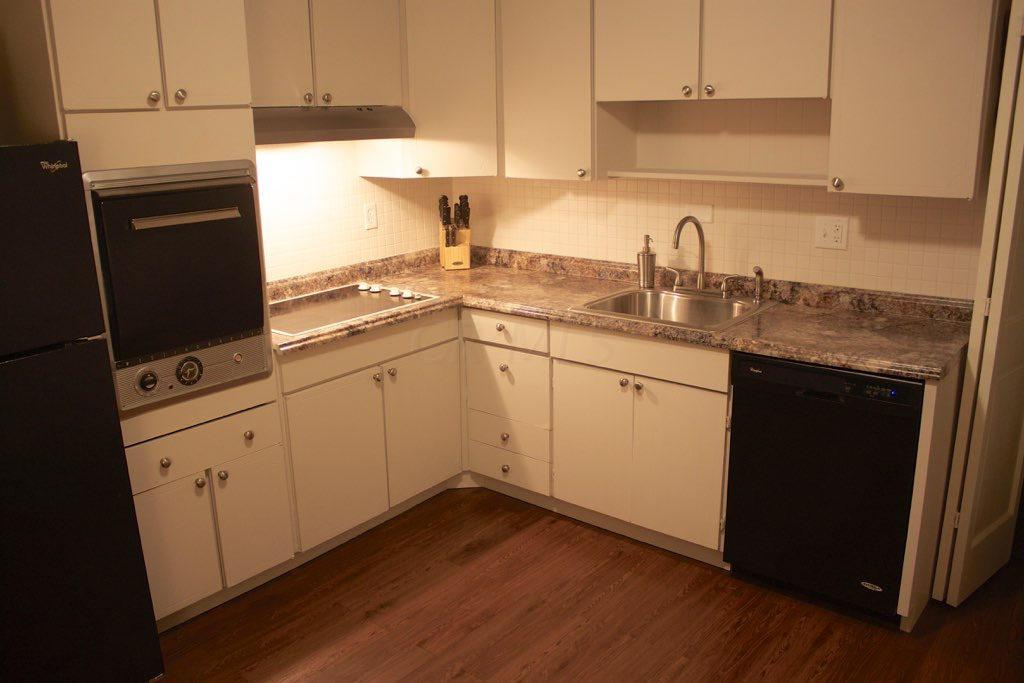 1586 South James Road Columbus, OH 43227 - Photo 4 of 31