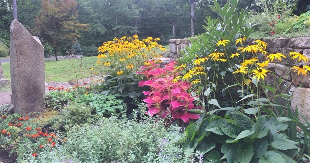 14 Hemlock Ridge Lane York, ME 03909 - Photo 26 of 27 Perennial beauty everywhere you look!
