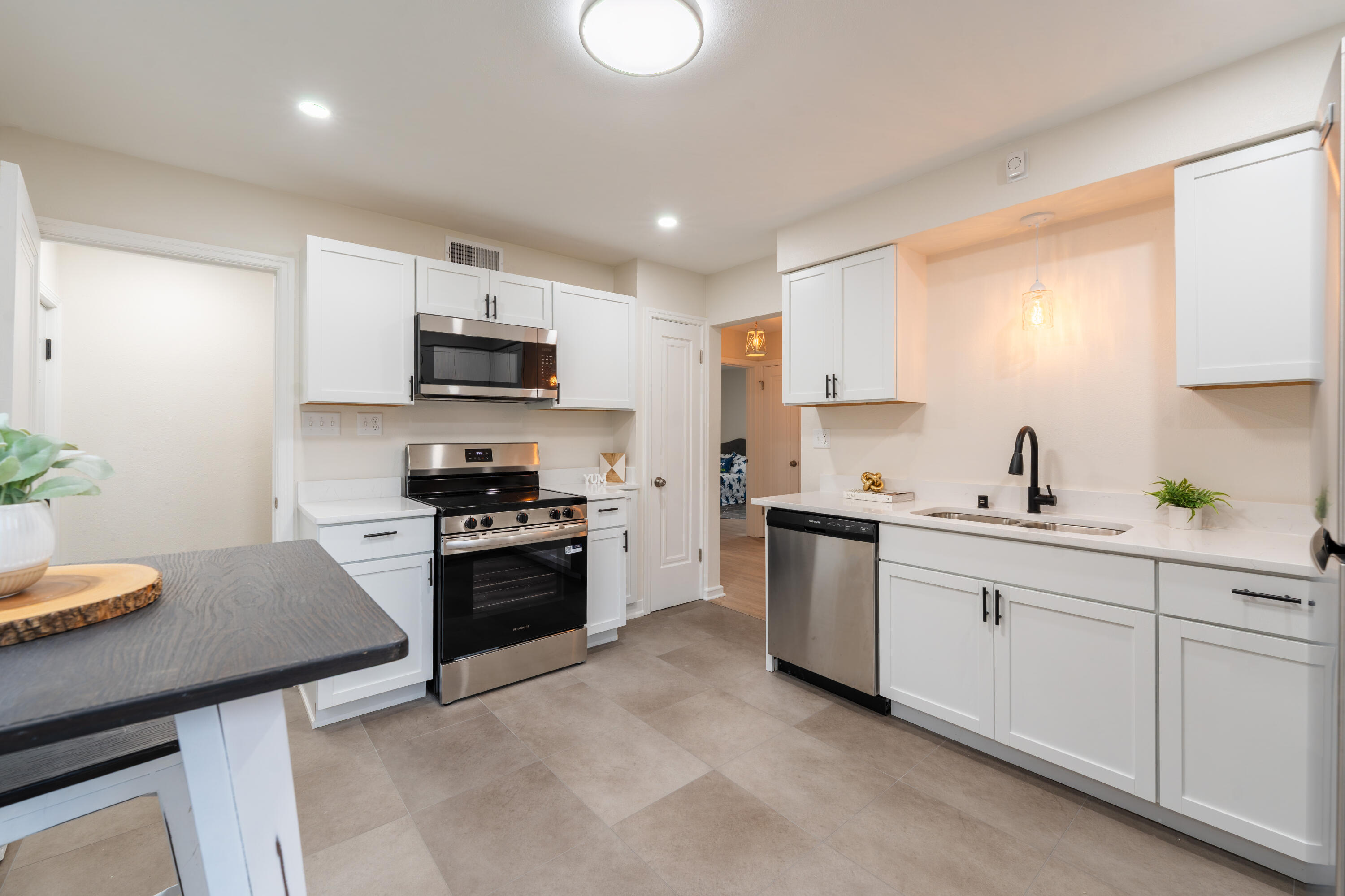 4322 North 54th Street Milwaukee, WI 53216 - Photo 2 of 21 DSC00718-HDR