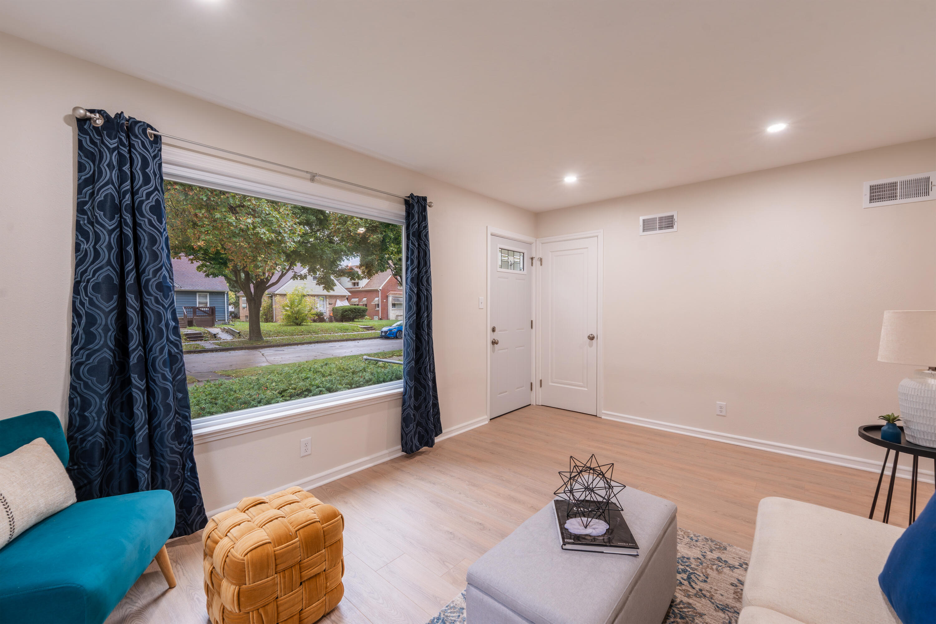 4322 North 54th Street Milwaukee, WI 53216 - Photo 7 of 21 DSC00748-HDR