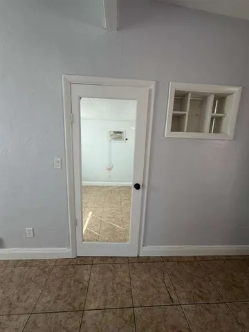 $2,500 | 1563 Northeast 51st Street, Pompano Beach, FL 33064