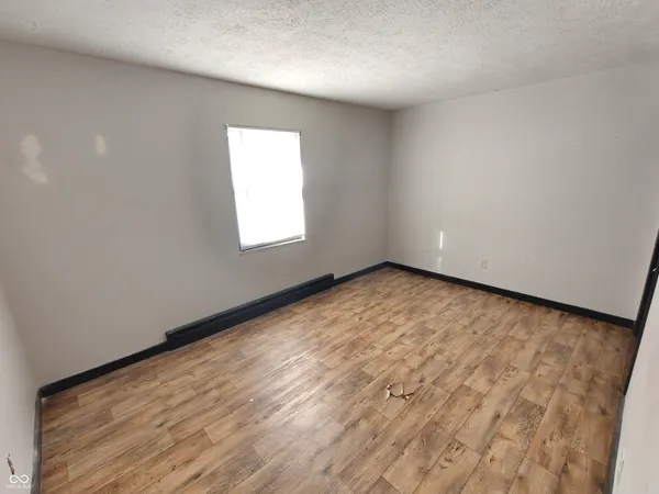 $1,895 | 5791 North Vinton Hills Drive, Fairland, IN 46126