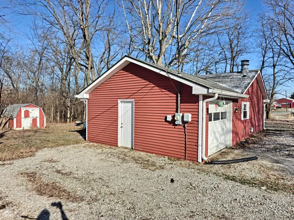 $1,895 | 5791 North Vinton Hills Drive, Fairland, IN 46126