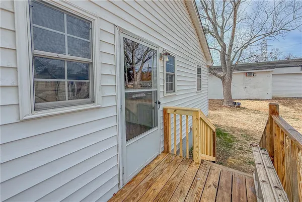$1,200 | 937 East Main Street, Unit A, Seneca, SC 29678