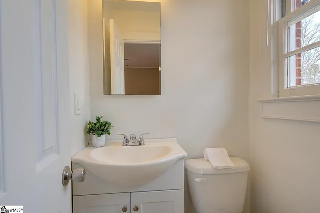 $299,900 | 7998 Moorefield Memorial Highway, Liberty, SC 29657