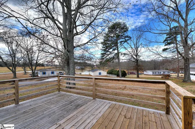 $299,900 | 7998 Moorefield Memorial Highway, Liberty, SC 29657
