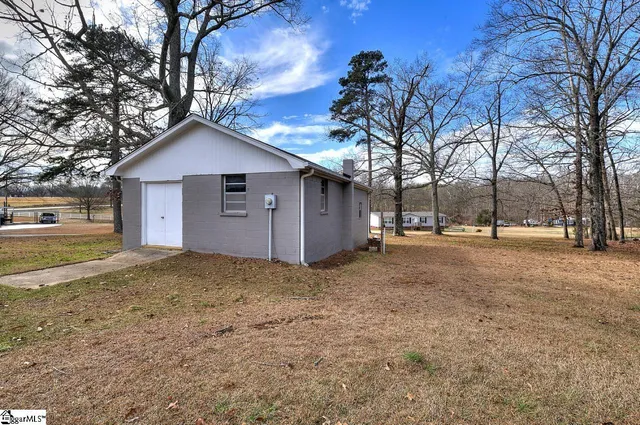 $299,900 | 7998 Moorefield Memorial Highway, Liberty, SC 29657