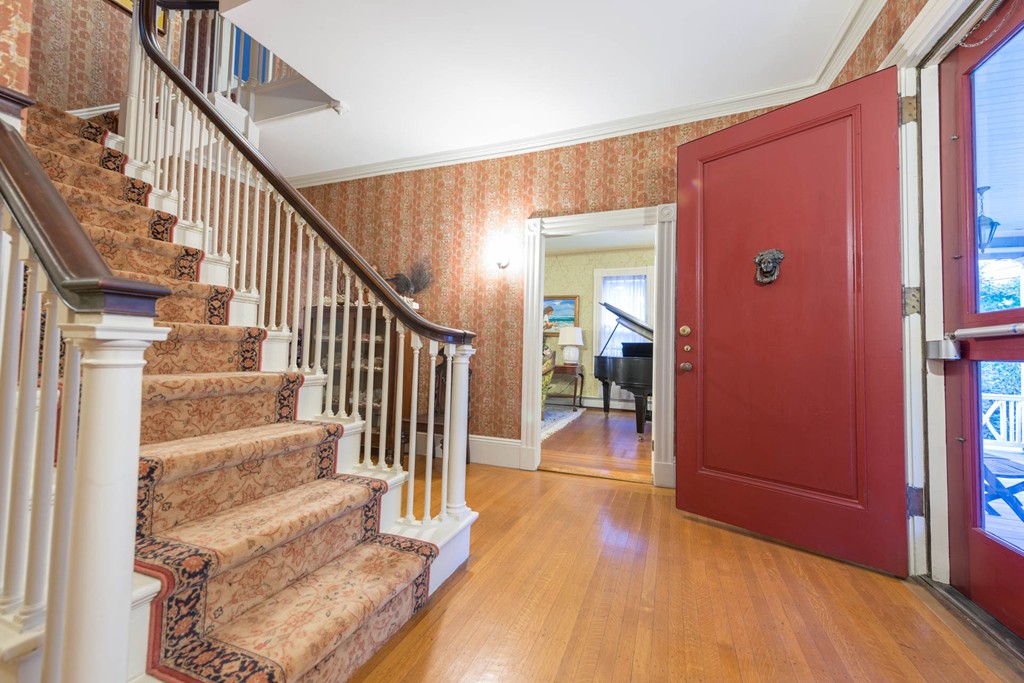 348 Boston Post Road Weston, MA 02493 - Photo 11 of 30