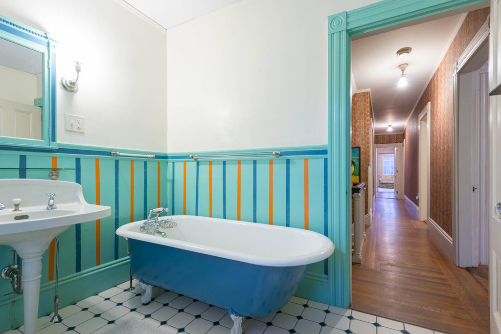 348 Boston Post Road Weston, MA 02493 - Photo 12 of 30