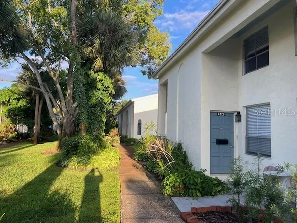 $1,999 | 4220 La Dega Court, Tampa, FL 33611