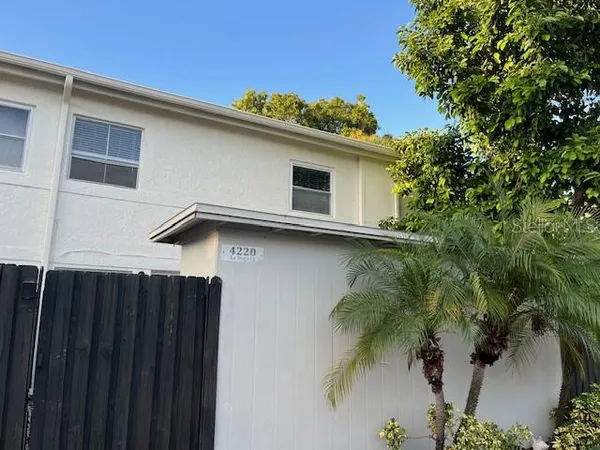 $1,999 | 4220 La Dega Court, Tampa, FL 33611