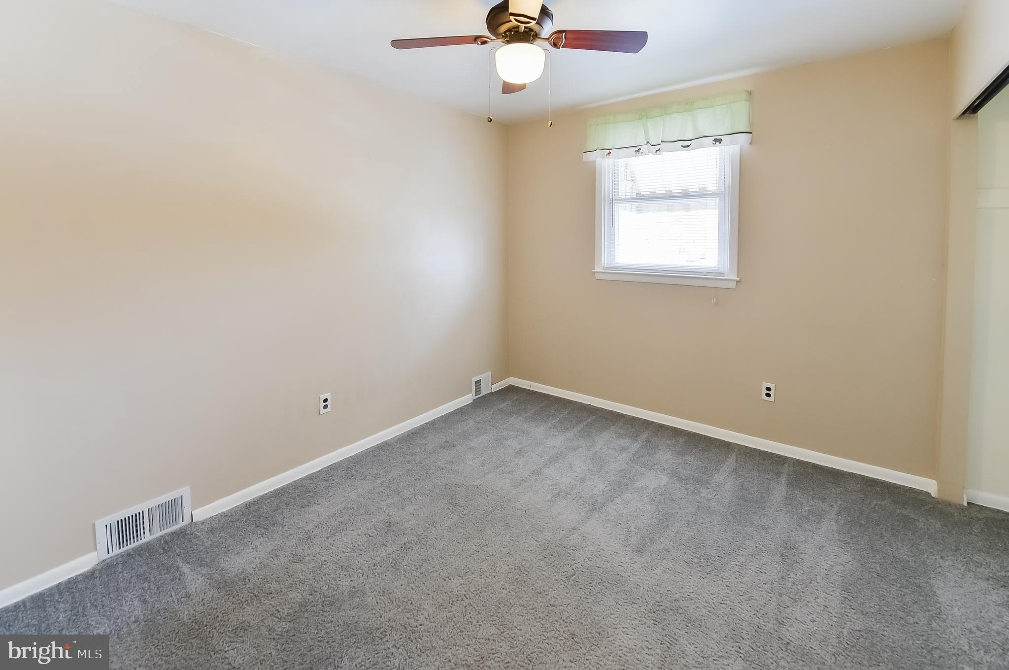 620 Renz Street Philadelphia, PA 19128 - Photo 18 of 32 Middle Bedroom