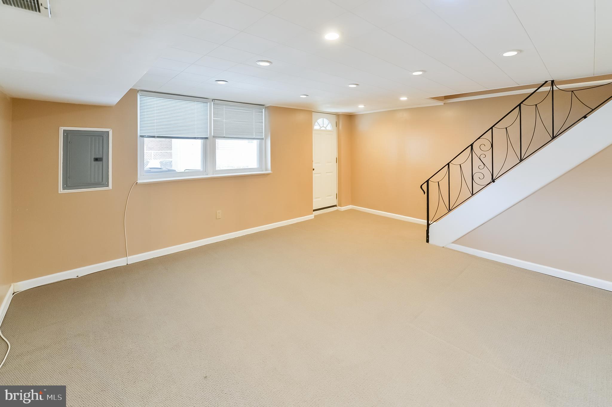620 Renz Street Philadelphia, PA 19128 - Photo 26 of 32 Family Room with direct access to fenced yard