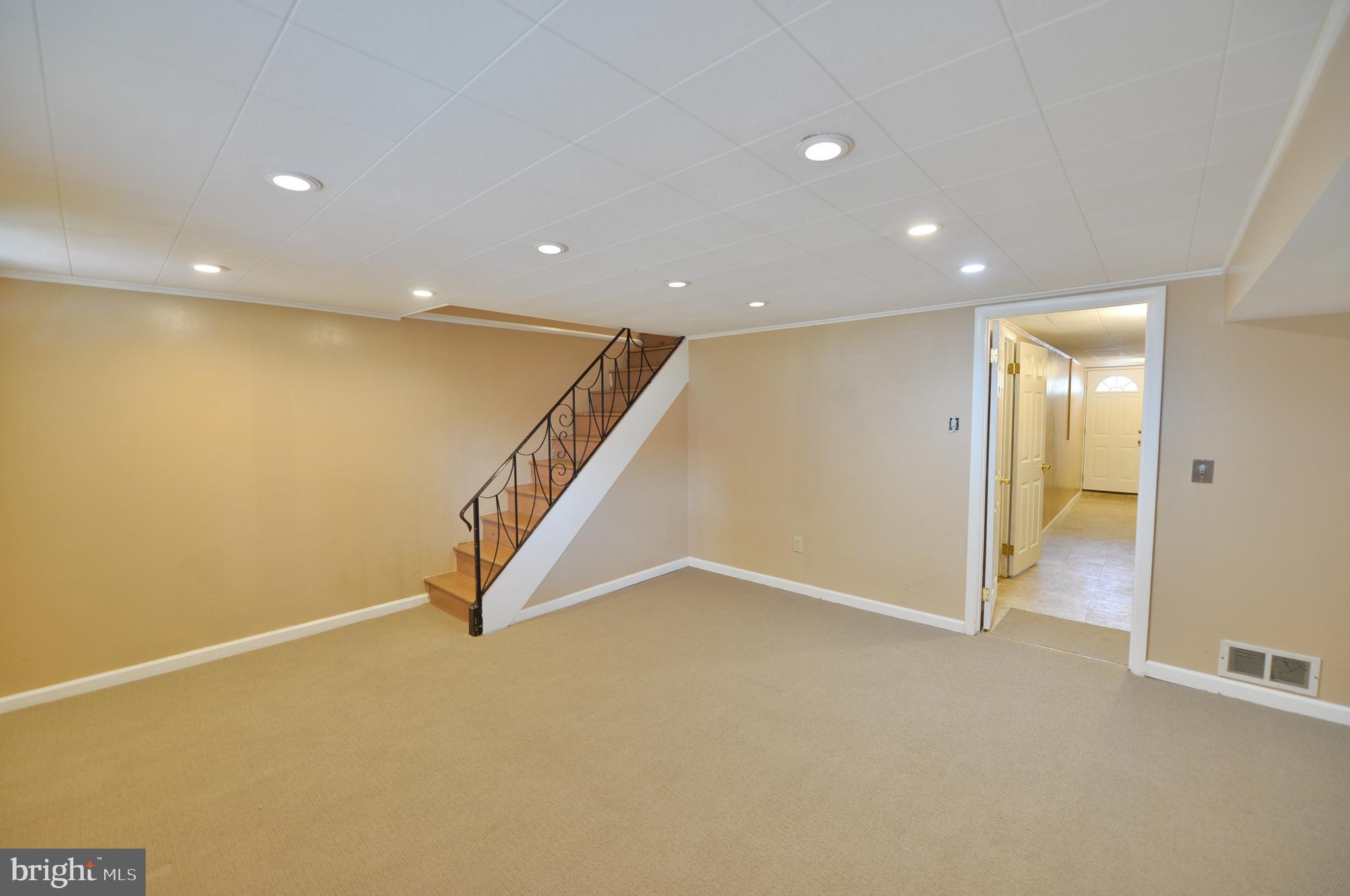 620 Renz Street Philadelphia, PA 19128 - Photo 27 of 32 Family Room