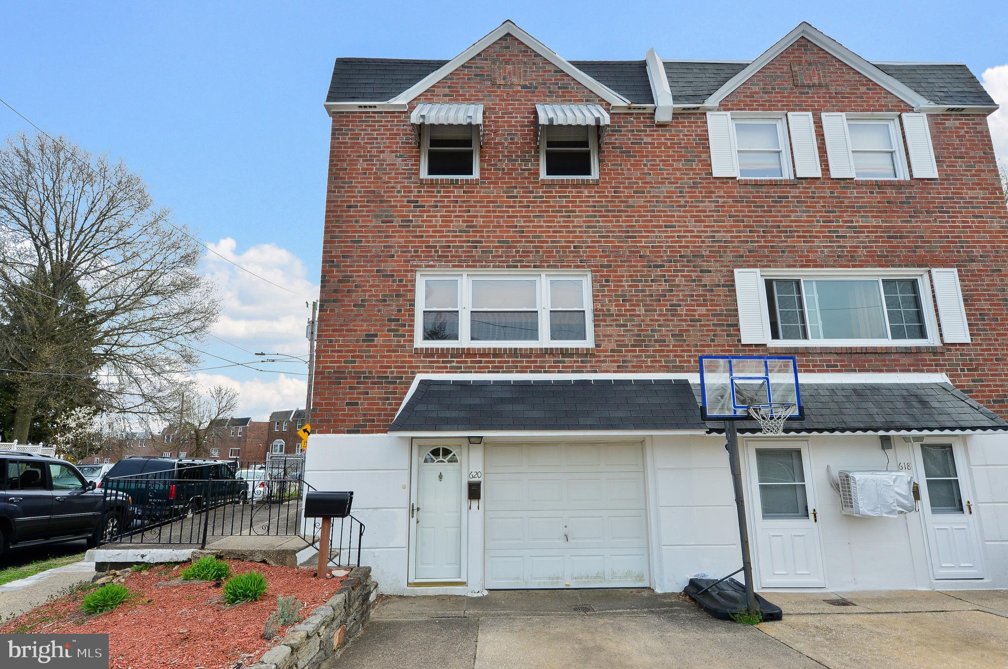 620 Renz Street Philadelphia, PA 19128 - Photo 32 of 32 Exterior Front - Garage and Driveway