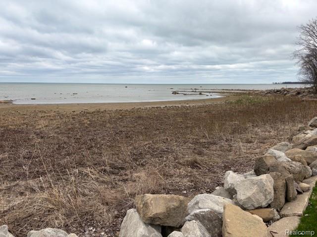2904 North Lakeshore Road Port Hope, MI 48468 - Photo 11 of 31