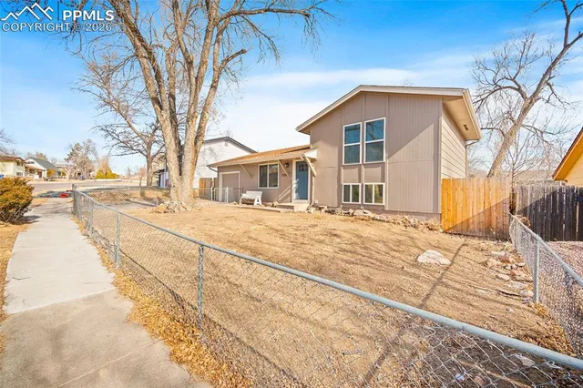 $399,000 | 2123 Fernwood Drive, Colorado Springs, CO 80910