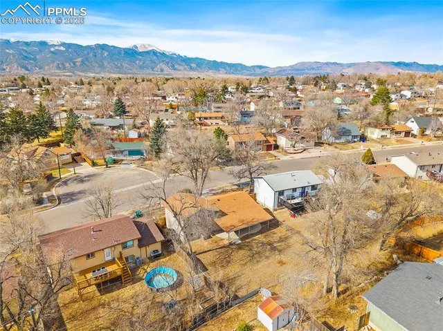 $399,000 | 2123 Fernwood Drive, Colorado Springs, CO 80910