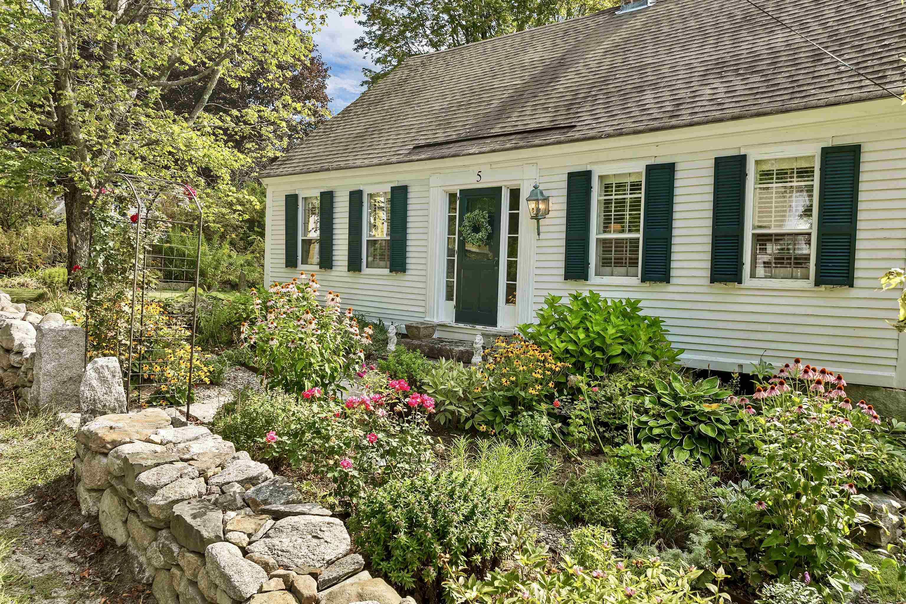 5 Trask Mountain Road Wolfeboro, NH 03894 - Photo 3 of 53